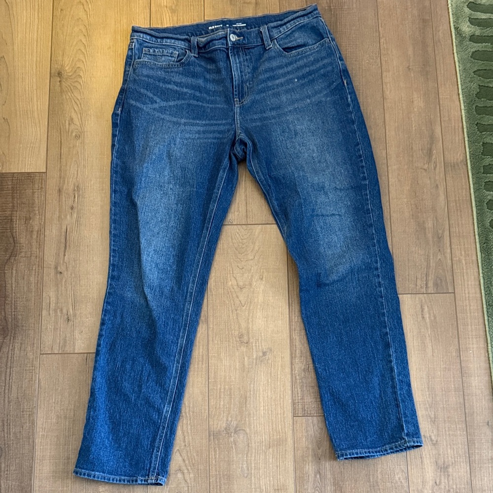 Old Navy Mid-rise Wow Boyfriend jeans